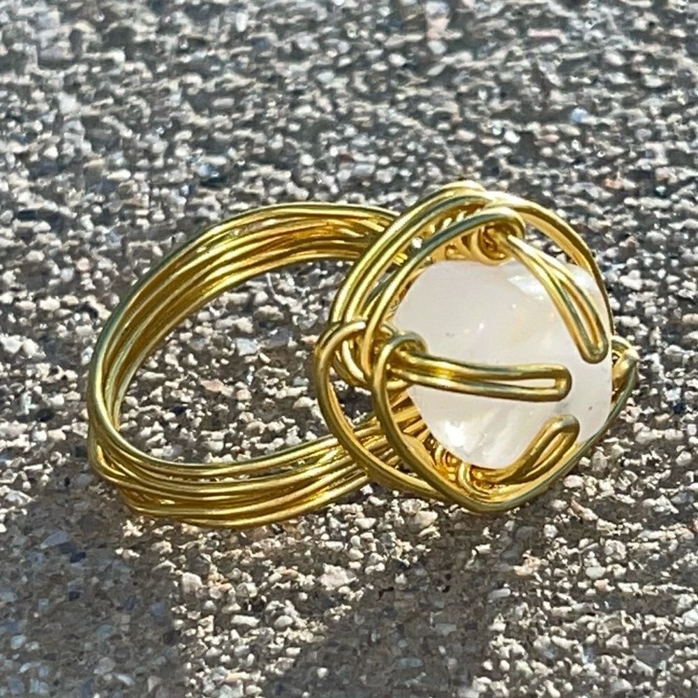 MILKY QUARTZ WIREWRAPPED GEMSTONE CHUNKY RING